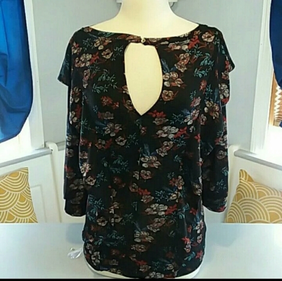 Free people floral keyhole ruffle top - Picture 3 of 8